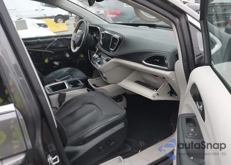2018 Chrysler Pacifica Hybrid Limited из США, поврежденный, VIN 2C4RC1N79JR358814